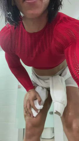 Wanna drink? (@amazona_ifbb)