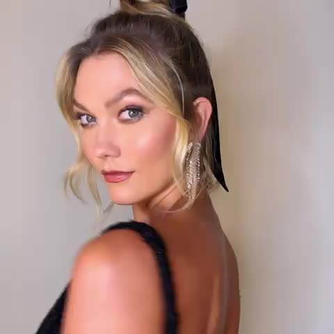 Karlie Kloss gif