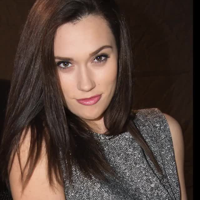 omg lanky brunette