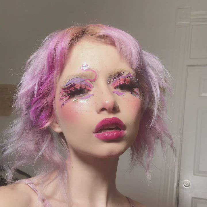 messy lil girl <3