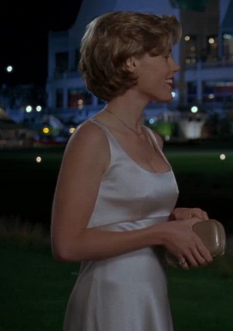 celebrity dress female julie bowen gif