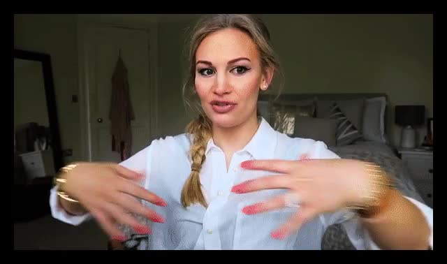 Sexy Anna saccone!!
