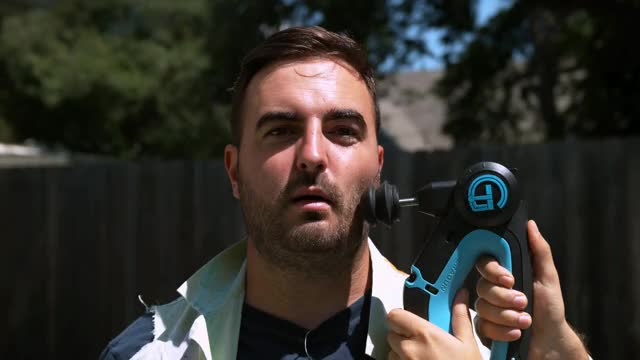 Perfect loop of 4K face pounding