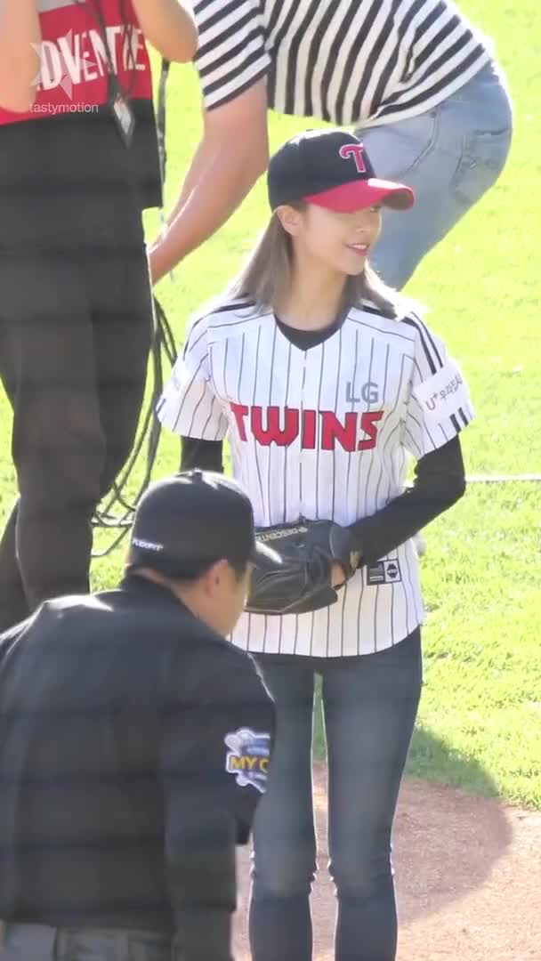 TWICE Jeongyeon 180922