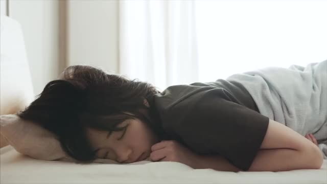 YeYe - ゆらゆら（Official Music Video）