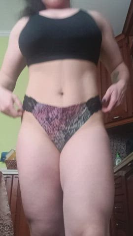 bodybuilder domina domination dominatrix muscles muscular girl muscular milf gif