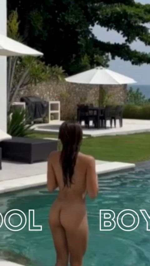 Perfect round titties