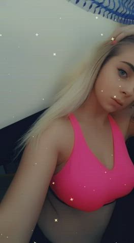 I want to blow one lucky redditor´s dick in the corner of my gym 🤤🙊