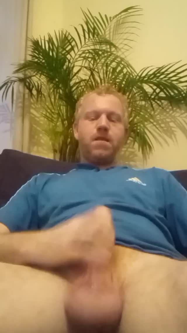 Just a lad jacking off