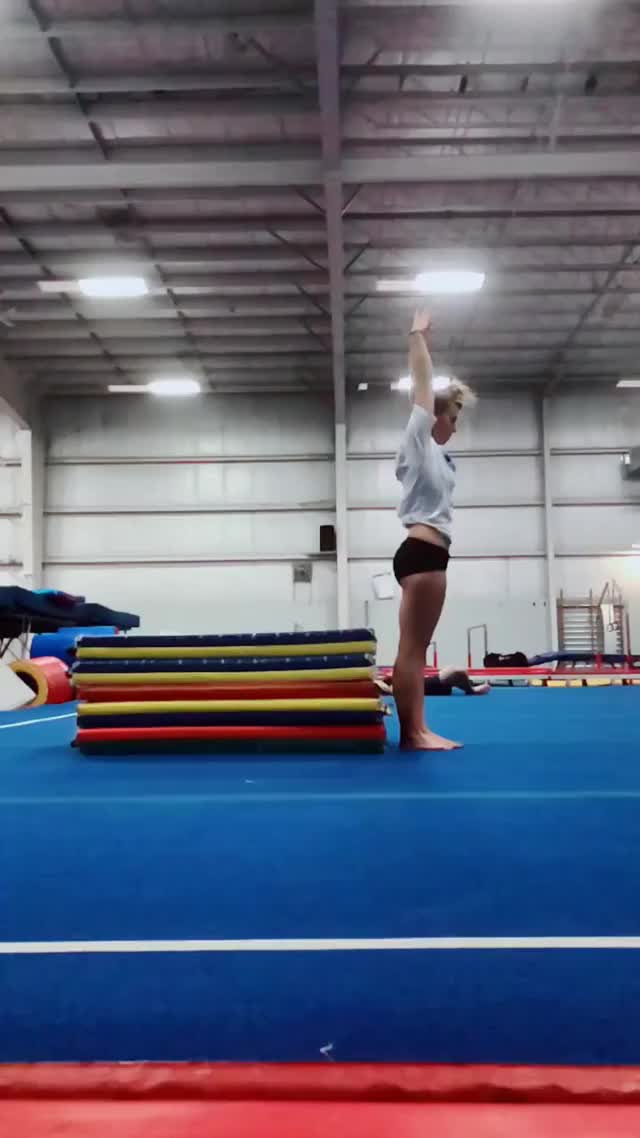Playing with some height ? #fitness #gymnastics #tiktok #creator