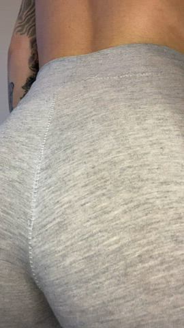 Thick asses matter [F]