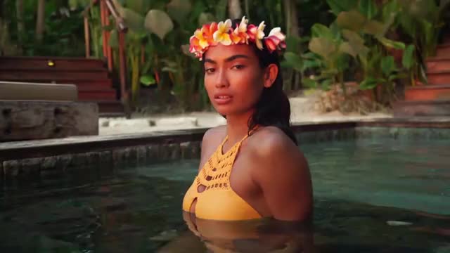 Kelly Gale(6)
