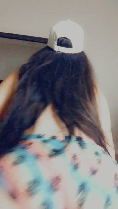 I love when you watch me shake it Daddy!