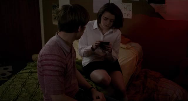 The Falling: Maisie Williams (Sex Scene HQ)