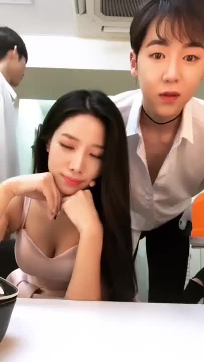 (4) Berry Good Johyun (신지원) Instagram Live [181018] - YouTube-7