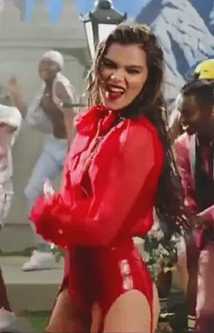 Booty Hailee Steinfeld Thong gif