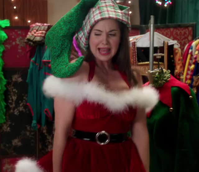 Alison Brie - Community S03E10 or hot