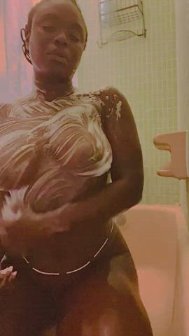 Soapy 🧼 Titties