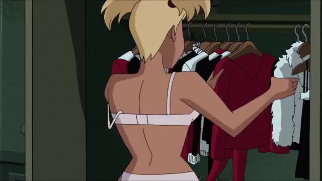 Harley Quinn ass in pants