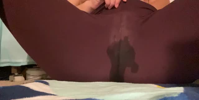 Squirt Through Leggings