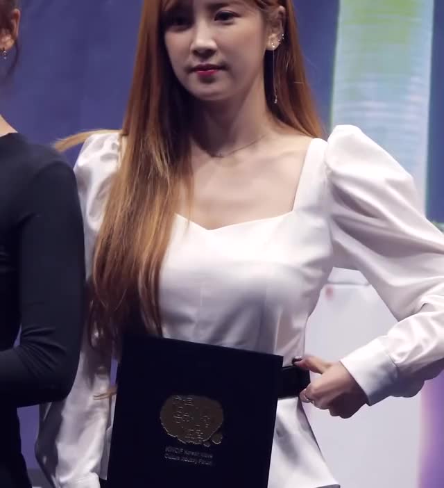 Apink Chorong Looking Busty