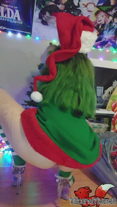 Time to treat yourself this Christmas to my daily XXX posts! 🎄