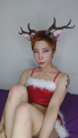 Horny Rudolph wants a treat