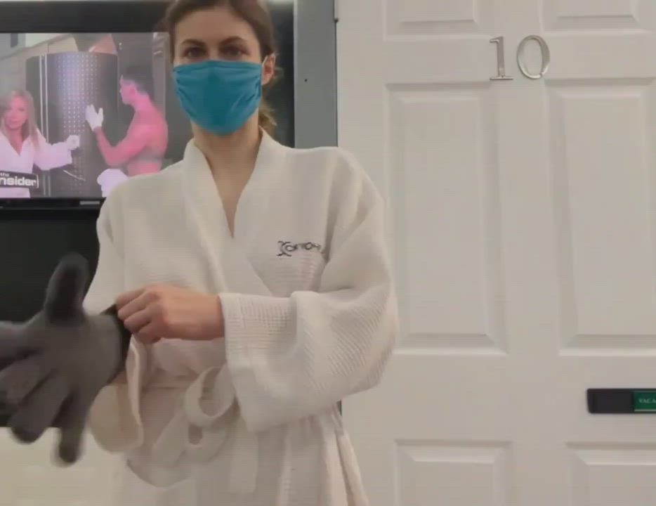 Alexandra daddario teasing with her cute dance😍🔥