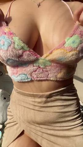 Boob Bounce / Drop