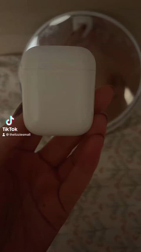 Big Tits GIF by thelizziesmall