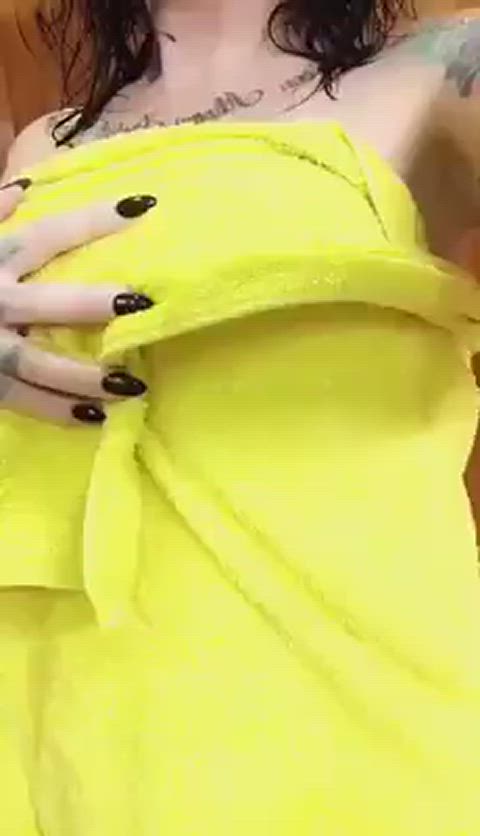 big tits towel white girl gif