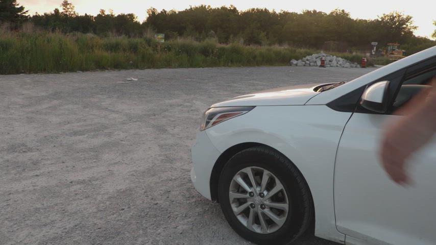 Very fun jerking session in a public parking lot