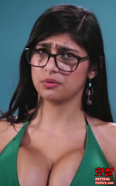 MIA KHALIFA (3)