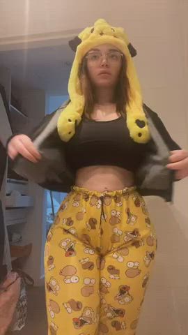 amateur ass babe big ass shaking thick twerking gif