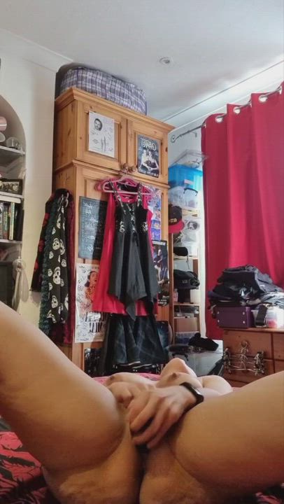 I filmed a video on my bed today this is a clip from the longer video I'm going