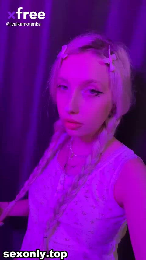 erotic foot fetish glasses masturbating orgasm vibrator webcam wet pussy gif