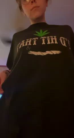a nice jiggly titty drop to start ur monday <3 be sure to smoke a blunt and