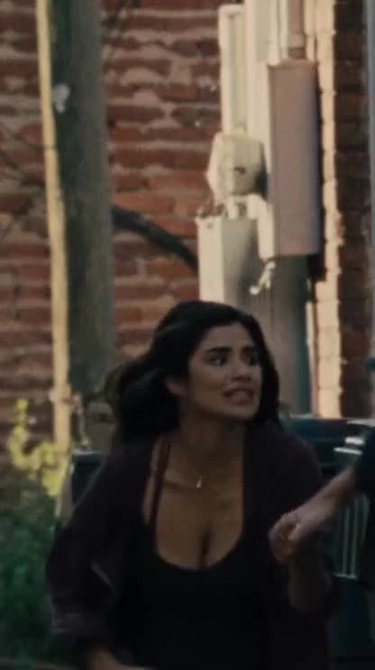 Celebrity Diane Guerrero gif