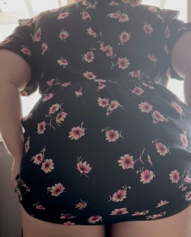 Might skip panties for the family bbq 🤷‍♀️