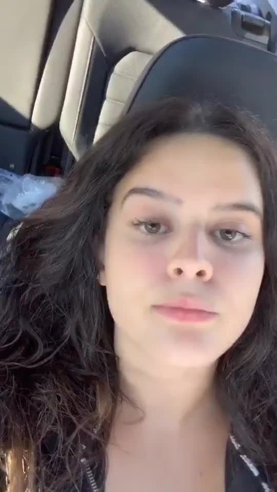 Amazing Sexy long tongue
