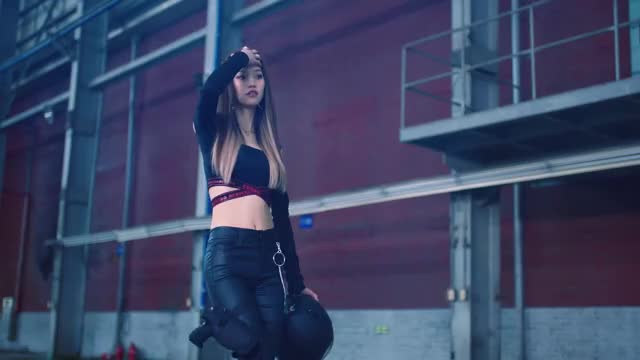 Weki Meki 위키미키 - Crush M/V TEASER #1 SNEAKY ATTACK!