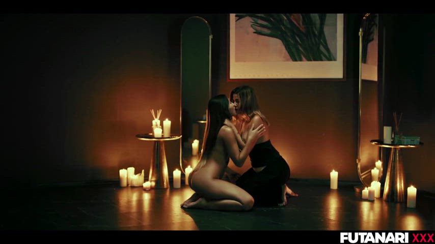 french kissing intense kiss kissing gif