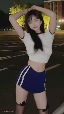 Cute Girls Dance 小艾baby 💫🛴