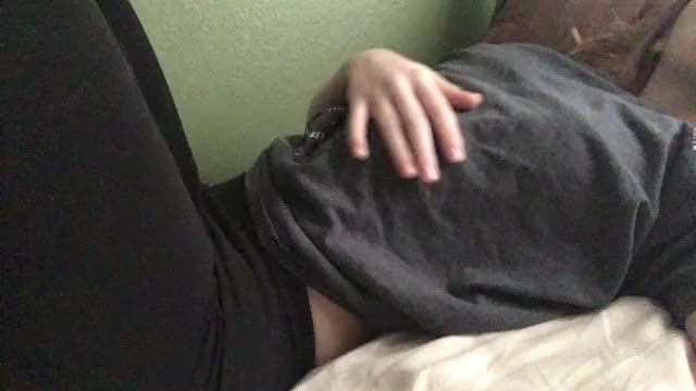 Woke up horny, what's new~ Cum get off with me in a [kik] session to start your day