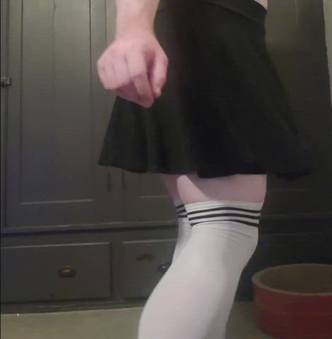 Trying on some more of my new clothes to see what I look cute in >.<