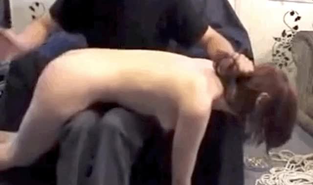 Hair pulling over the knee