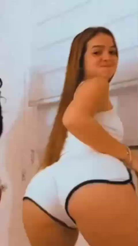 brazilian non-nude teen twerking gif