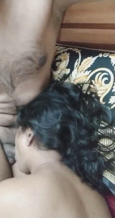 EXTREMELY HORNY BHABHI GIVING BLOWJOB TO HER DEVAR [LINK IN COMMENT]??
