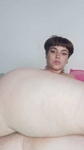 If I spread out my hairy pussy like this, would you lick it?