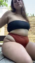 Showing off some thickness in public ?